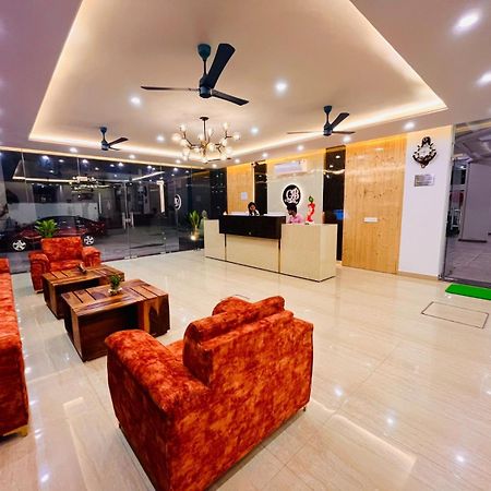 Hotel Gange - A Comfortable Stay, Харидвар Экстерьер фото
